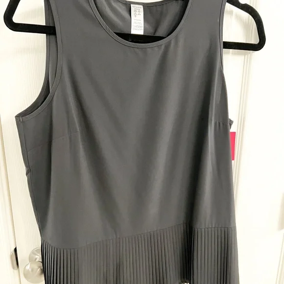 SPANX Yes Pleats Peplum Tank in Very Black - Picture 3 of 4